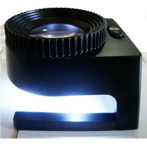 Lupa Conta Fio 20 x 29mm com LED
