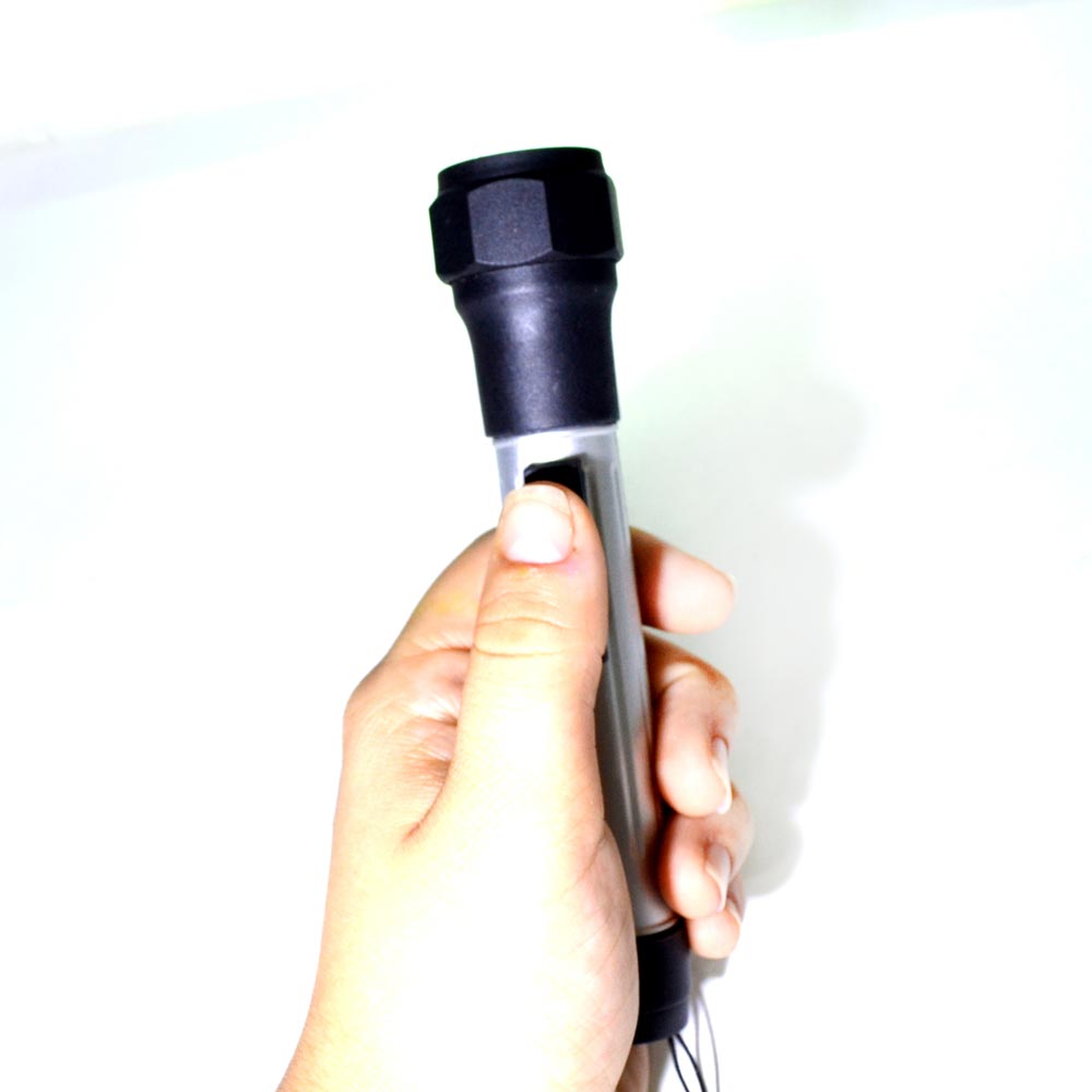 Lanterna pequena plástica