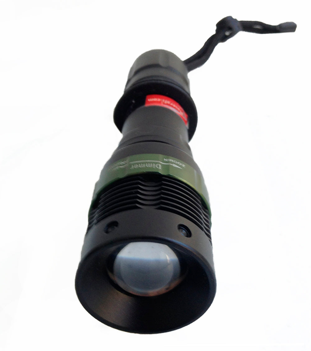 Lanterna LED USB Regulagem foco 38.000 lm 4hs