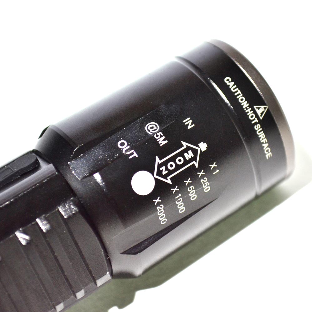 Lanterna LED de 35000W / 98000 Lumens