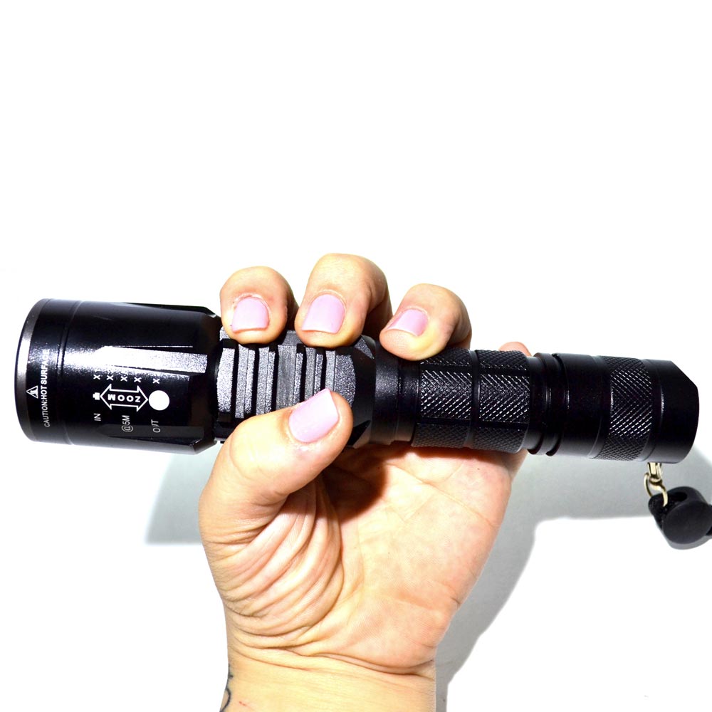 Lanterna LED de 35000W / 98000 Lumens