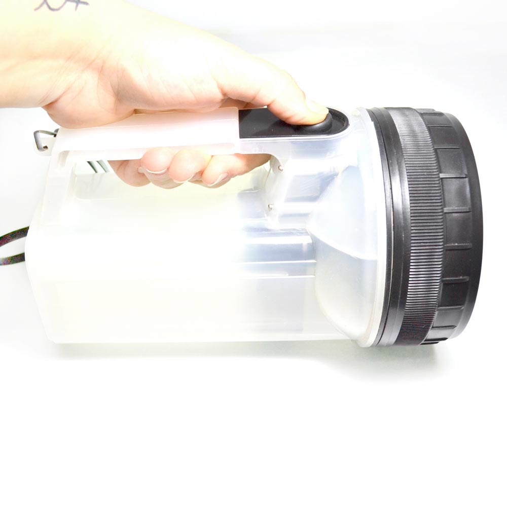 Lanterna LED com 4 funções à prova d’água