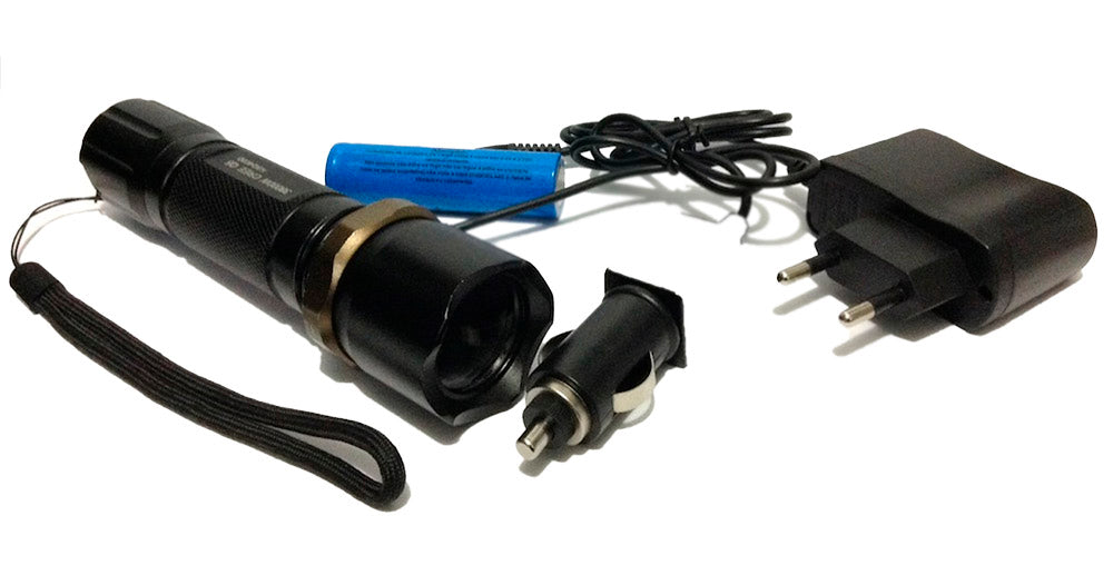 Lanterna tática com luminária 38000W/11000L