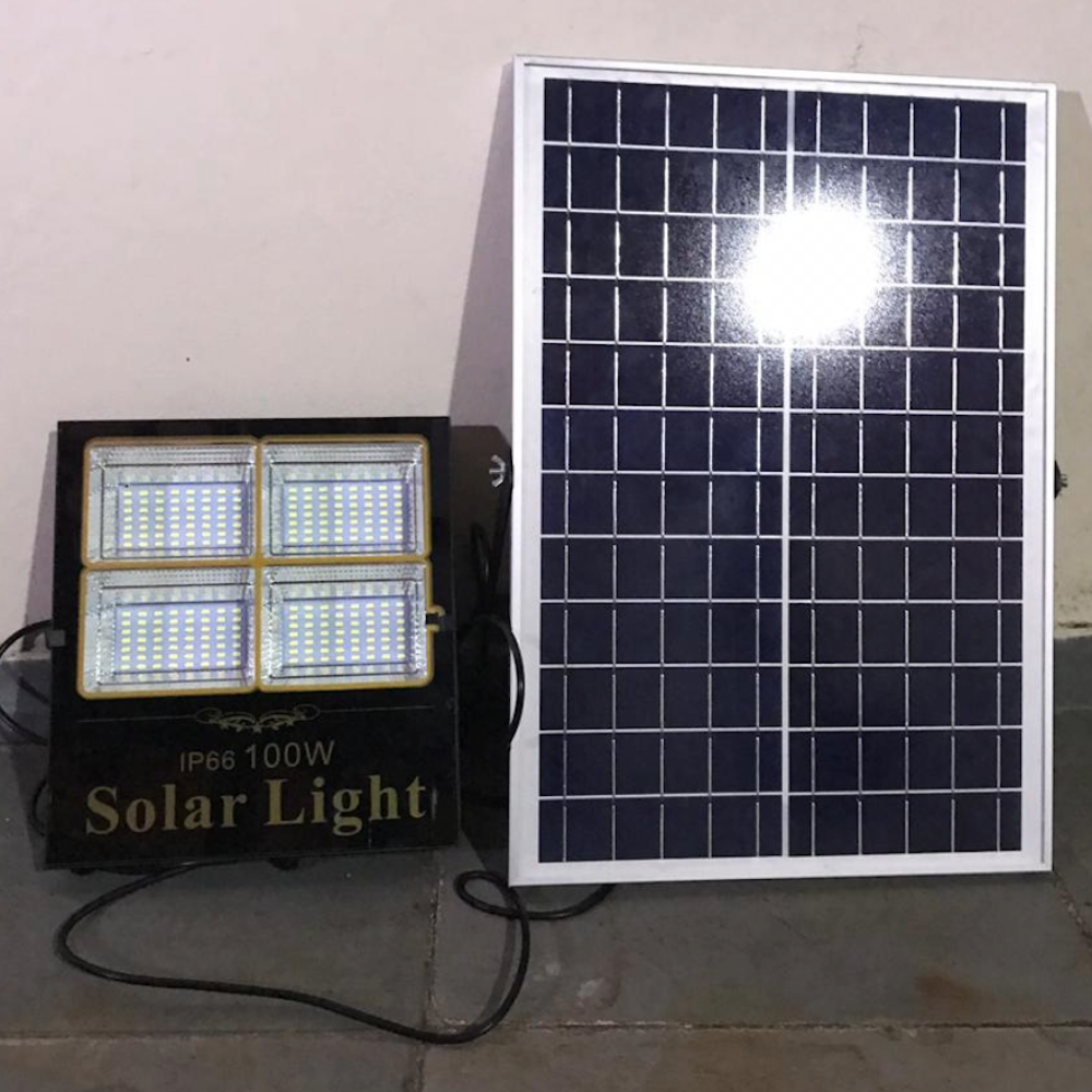Luminária Refletor Solar 18.000 lm IP66 150 watts