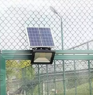 Luminária / Refletor Solar fotovoltaica 60 W - 7200 lumens