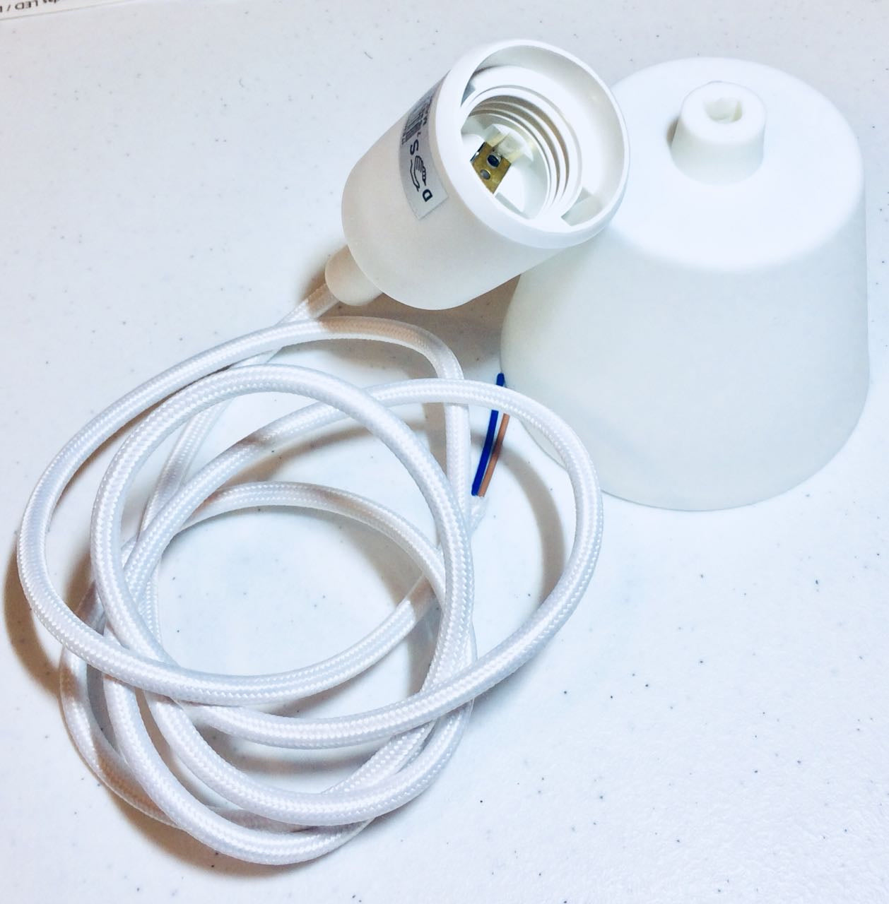 Luminária / Pendente de lâmpada cor branco