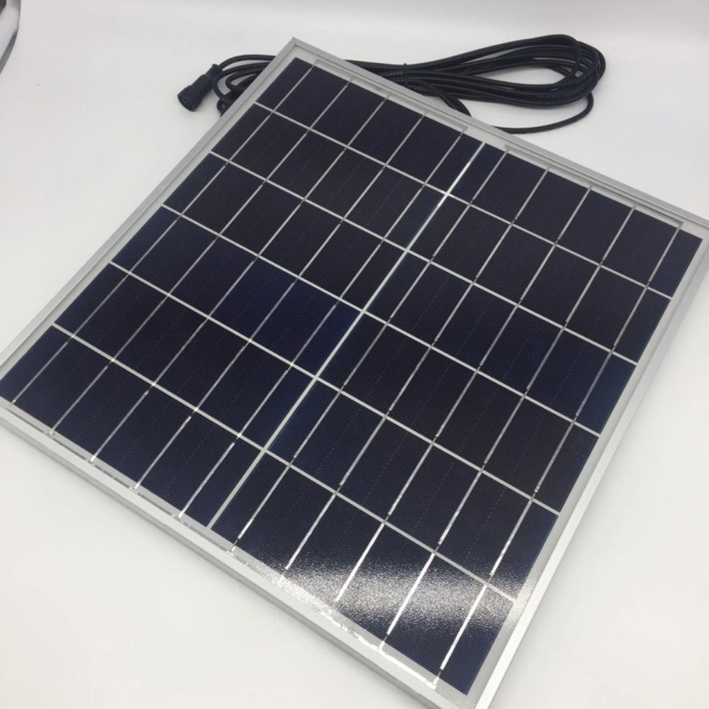 Luminária Refletor Solar fotovoltaica 100 W - 10250 lumens