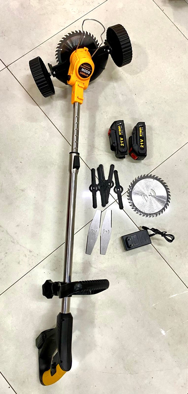 Roçadeira a bateria de lítio de alta potência